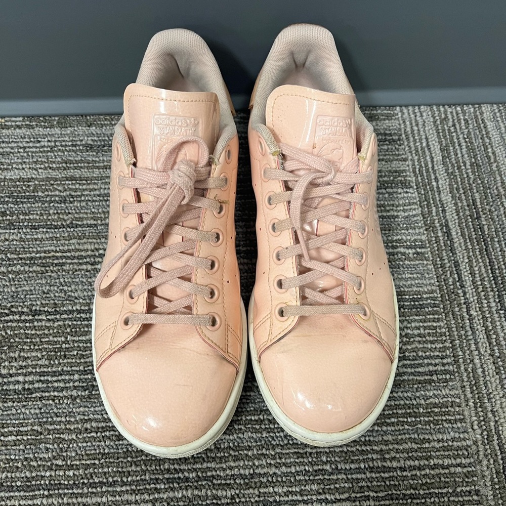 Adidas Stan Smith 7 pink patent sneakers